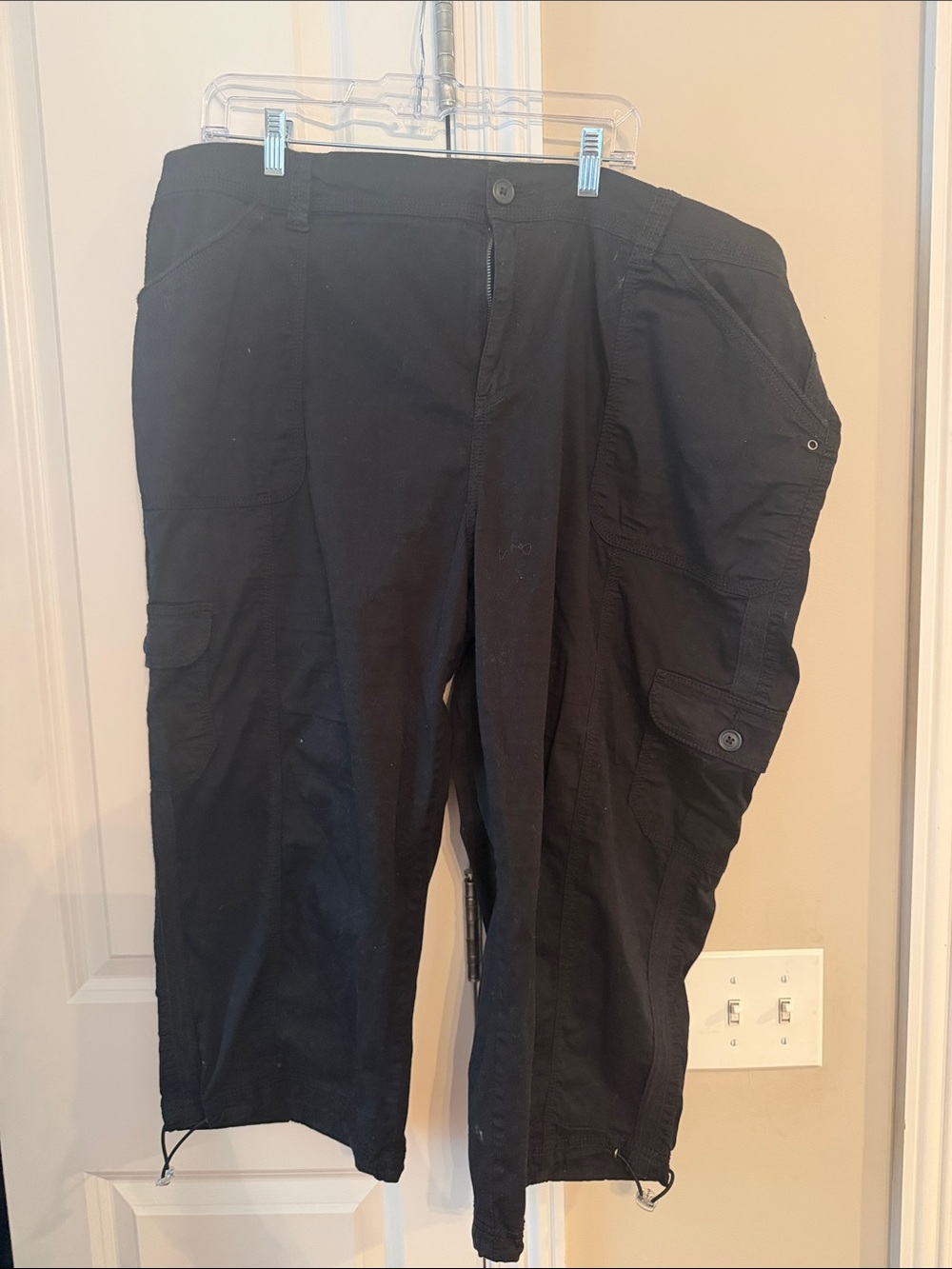 Style & Co. Black Cargo Capris with Utility Pockets